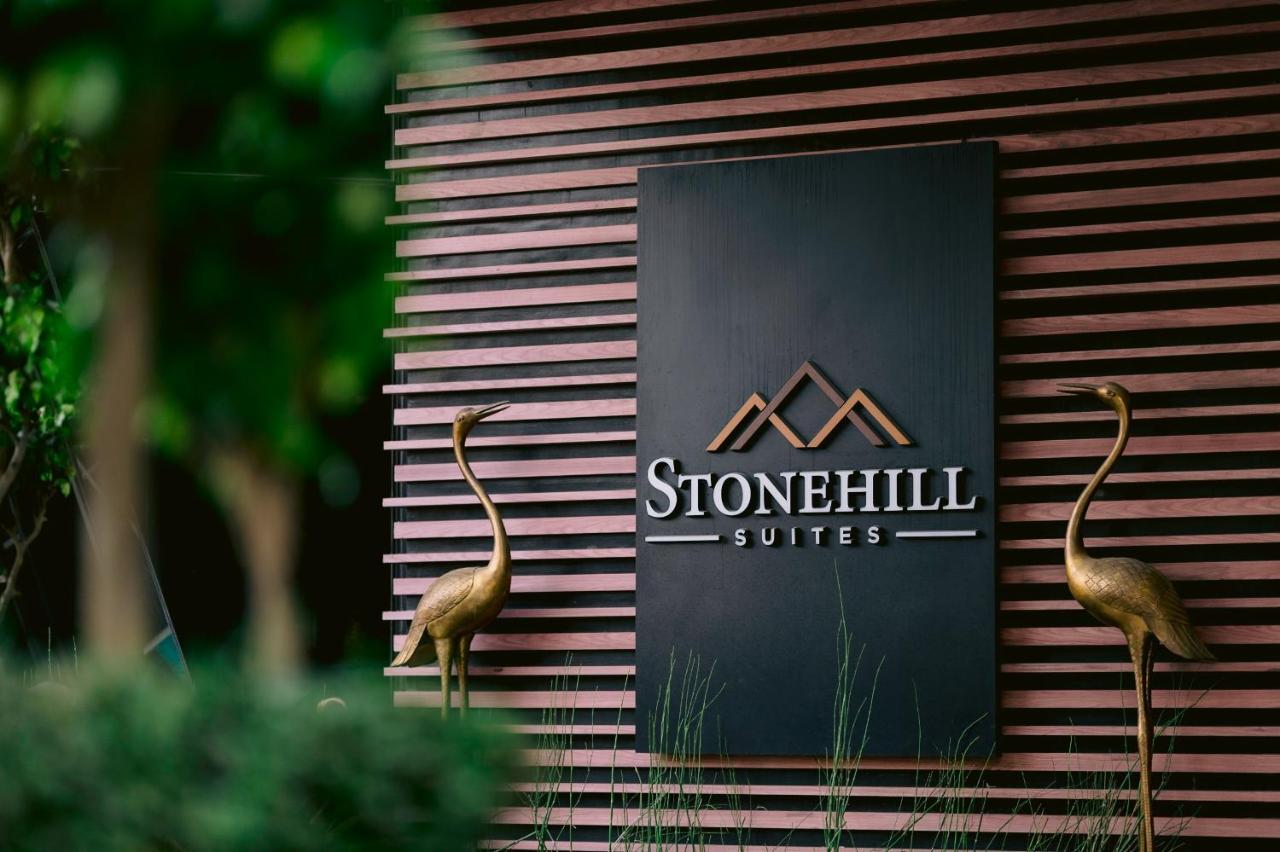 Stonehill Suites Bacolod Exterior foto